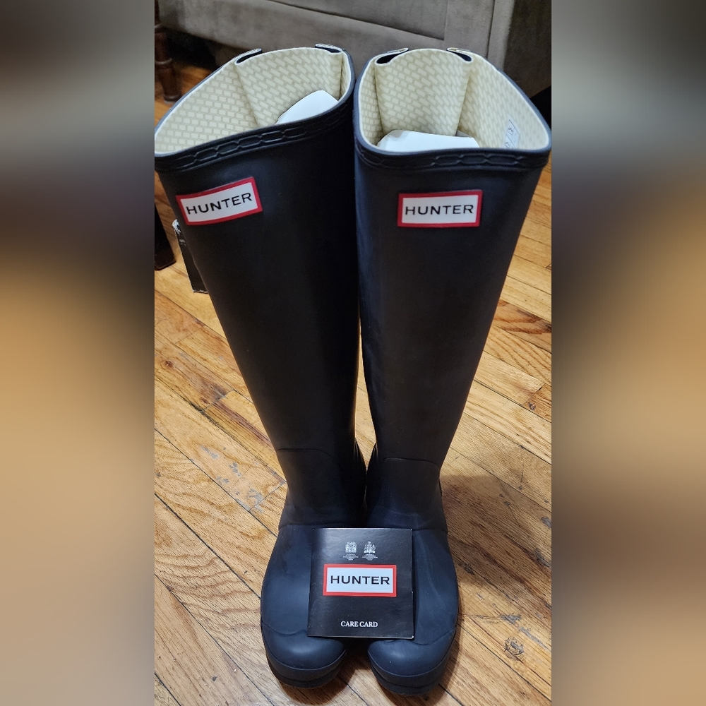 Hunter Adjustable Boots W/ *Free* Fleece Socks *Free*